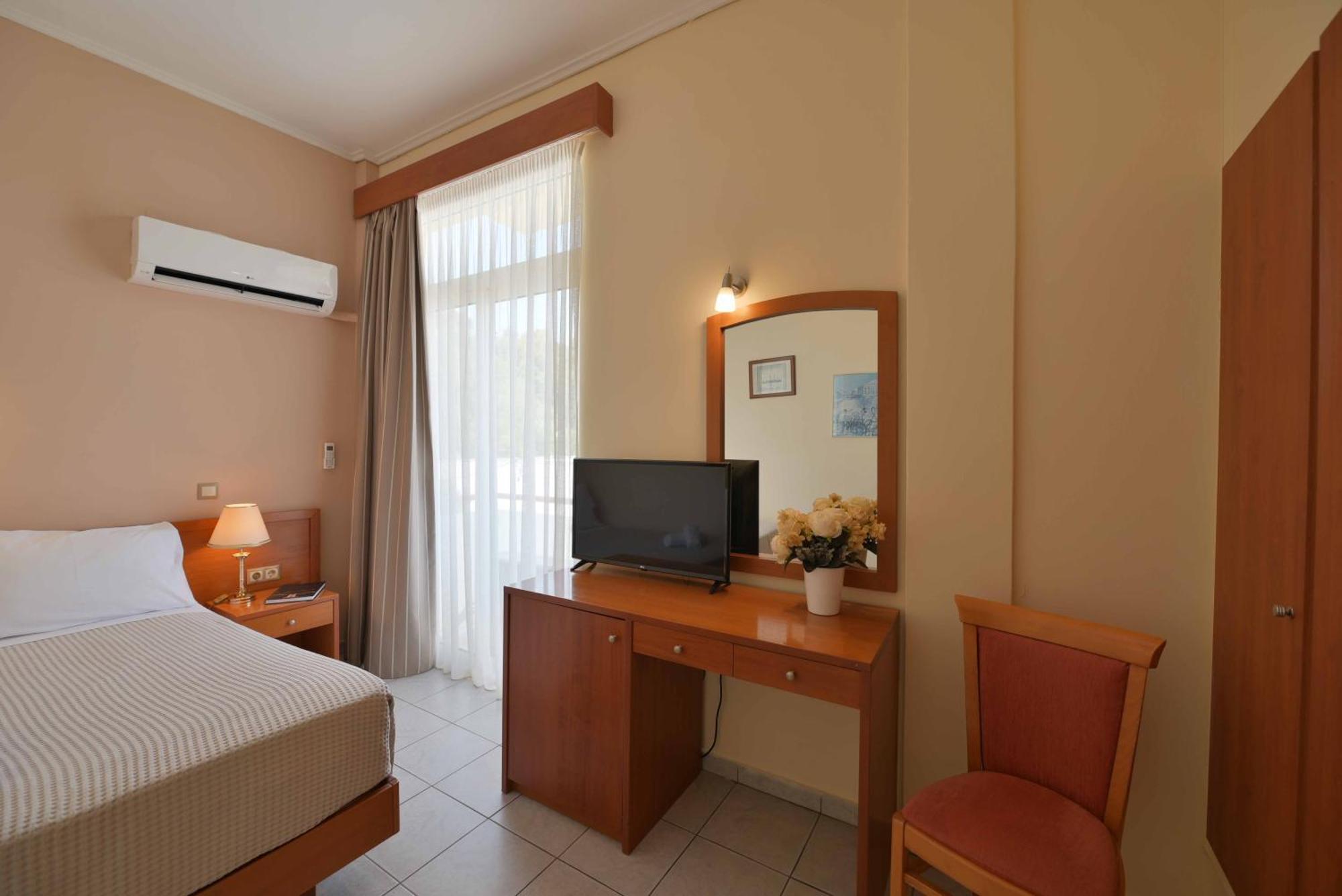 Neda Hotel Ancient Olympia Ngoại thất bức ảnh