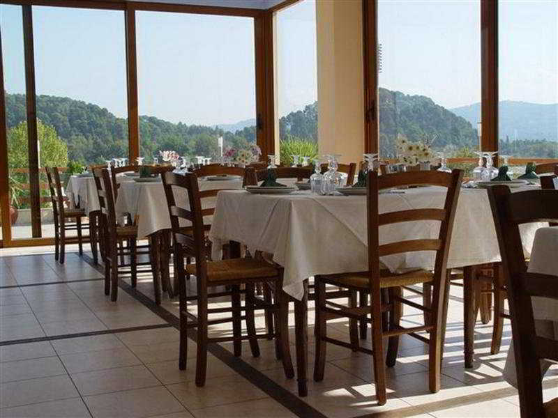 Neda Hotel Ancient Olympia Ngoại thất bức ảnh